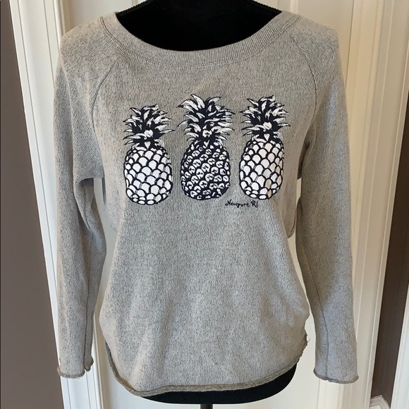 Pineapples! - Picture 1 of 4